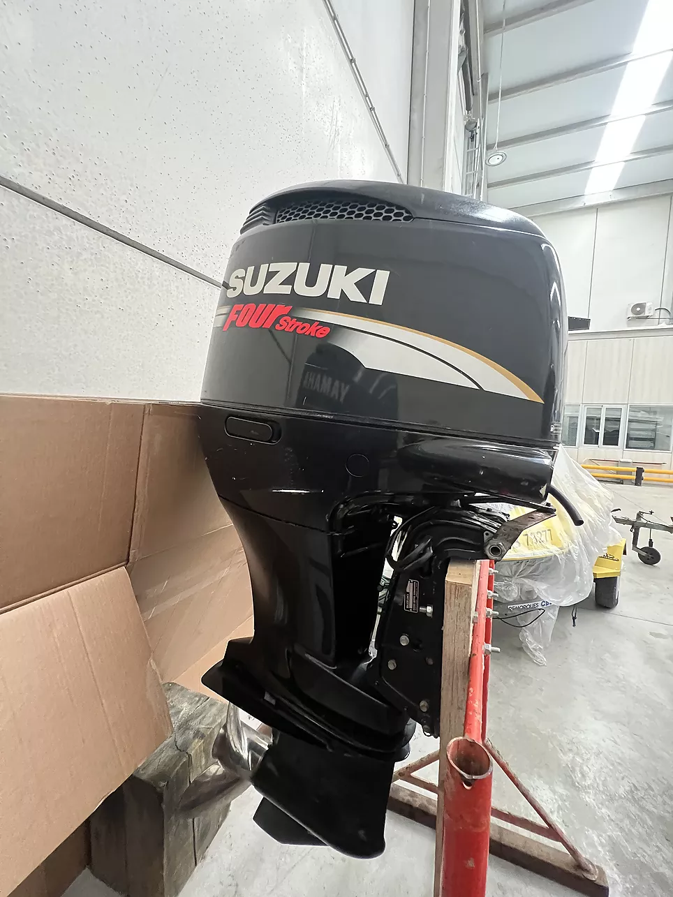 SUZUKI DF200 OUTBOARD MOTOR